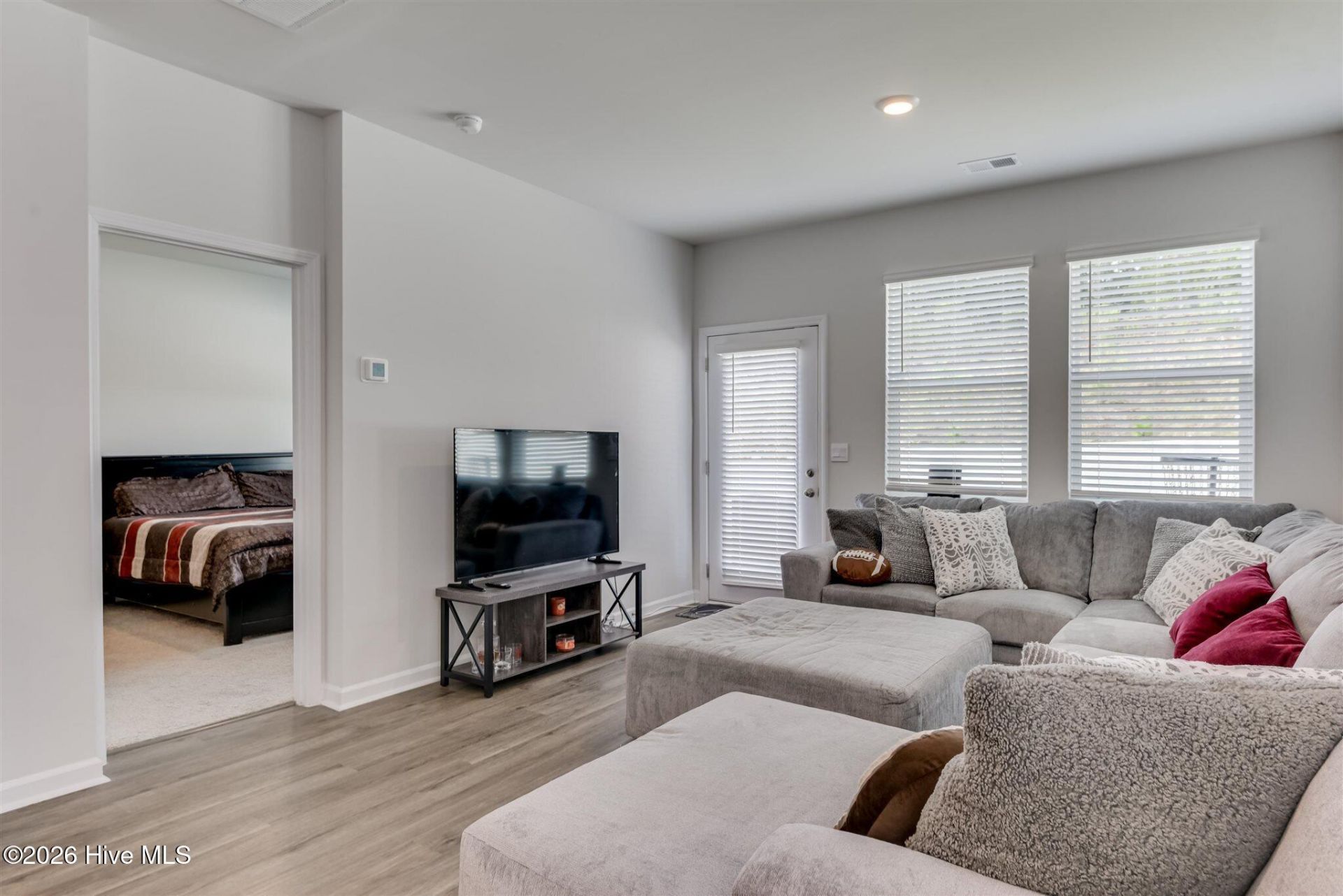 3137 Nolana Loop Photo 9