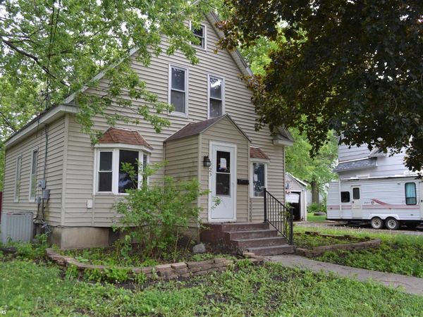 925 N Jefferson Avenue, Mason City, IA 50401