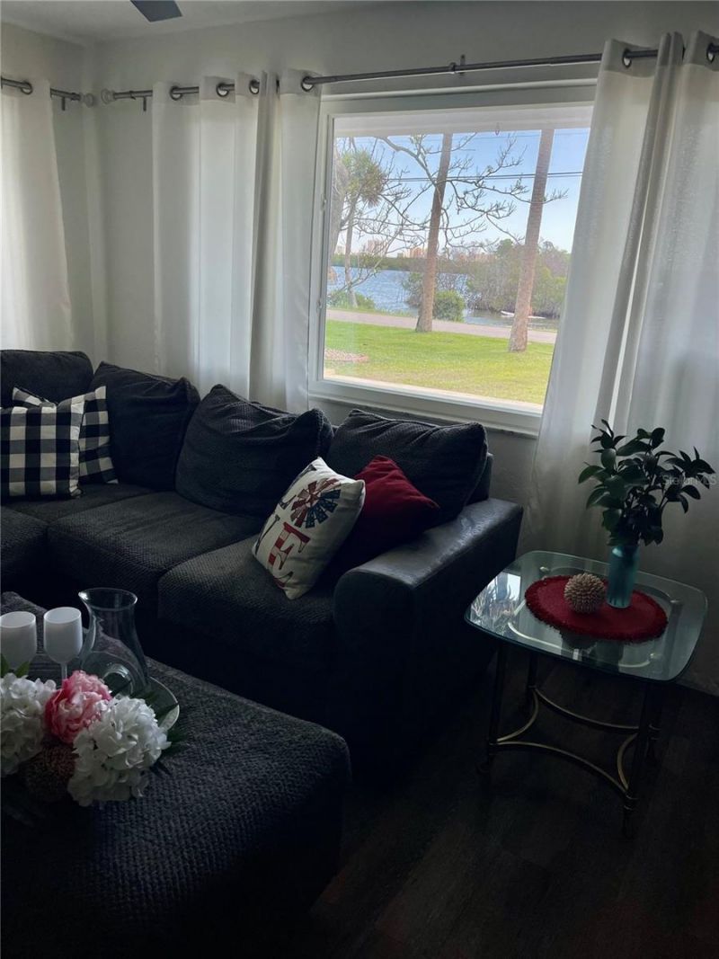 5242 Riverside Drive , Port Orange, FL 32127 Photo