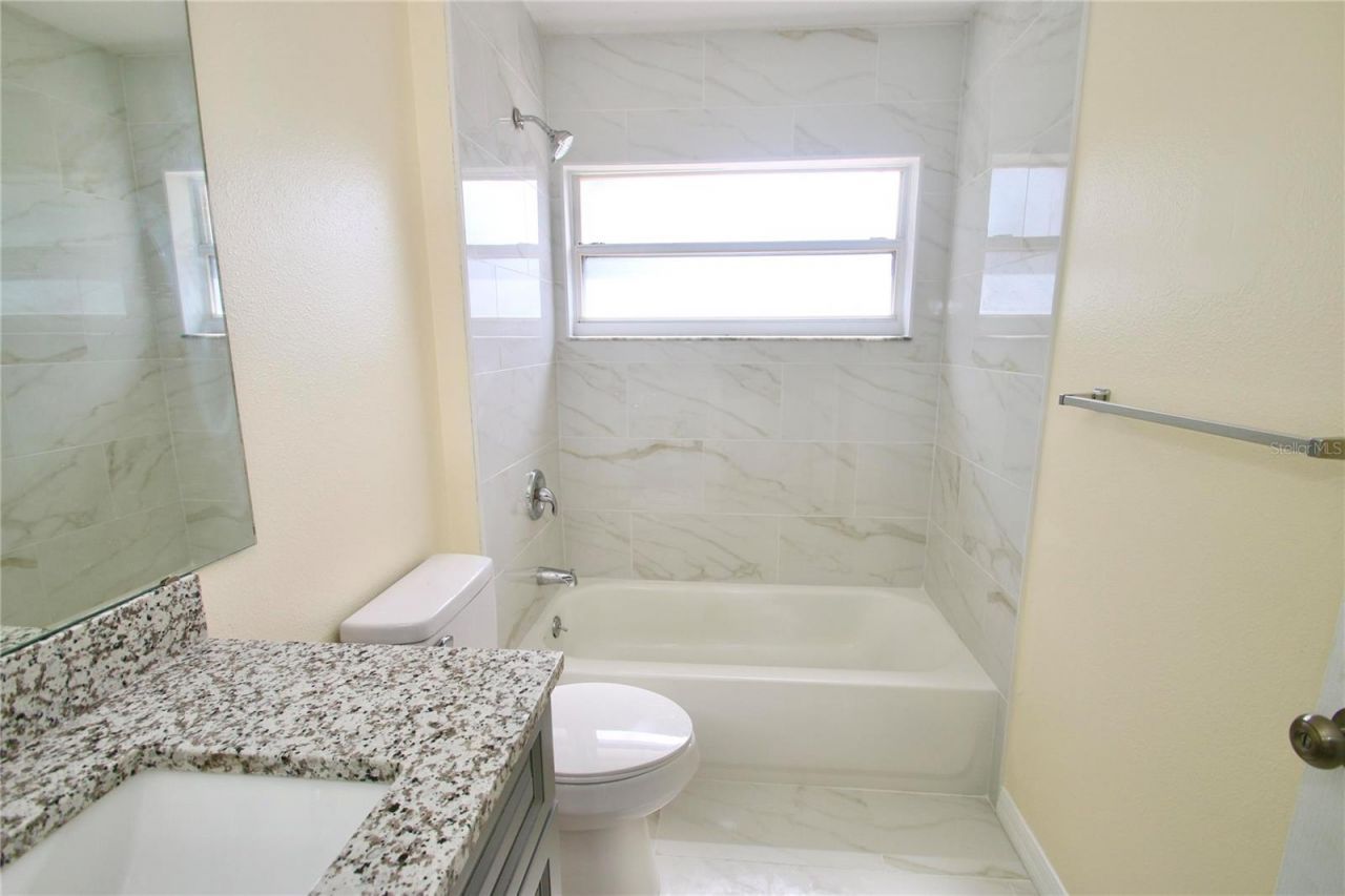 2717 Savannah Drive, Leesburg, FL 34748 Photo