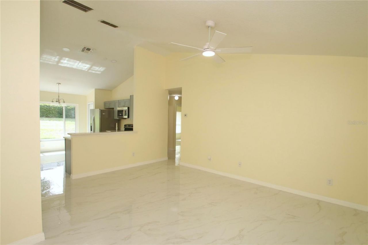 2717 Savannah Drive, Leesburg, FL 34748 Photo