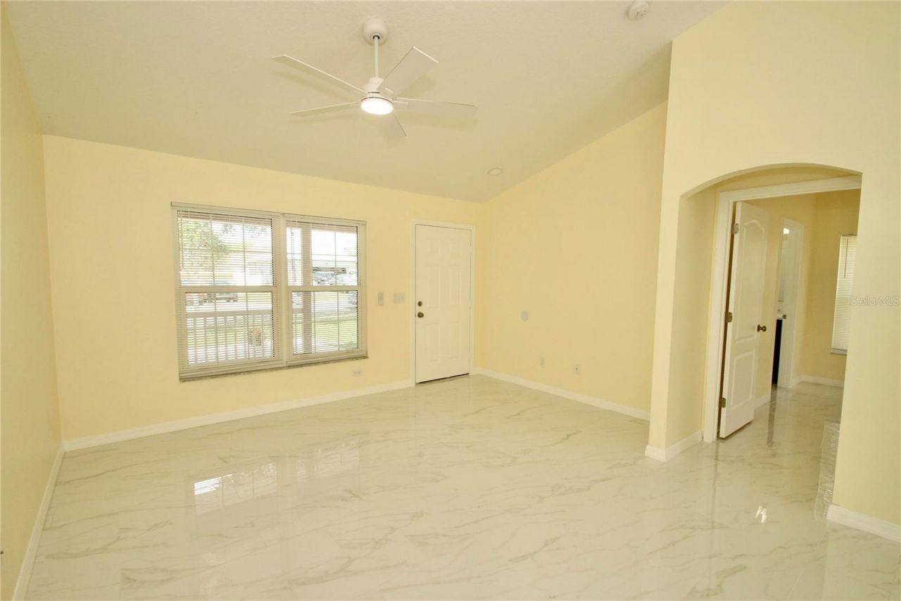 2717 Savannah Drive, Leesburg, FL 34748 Photo