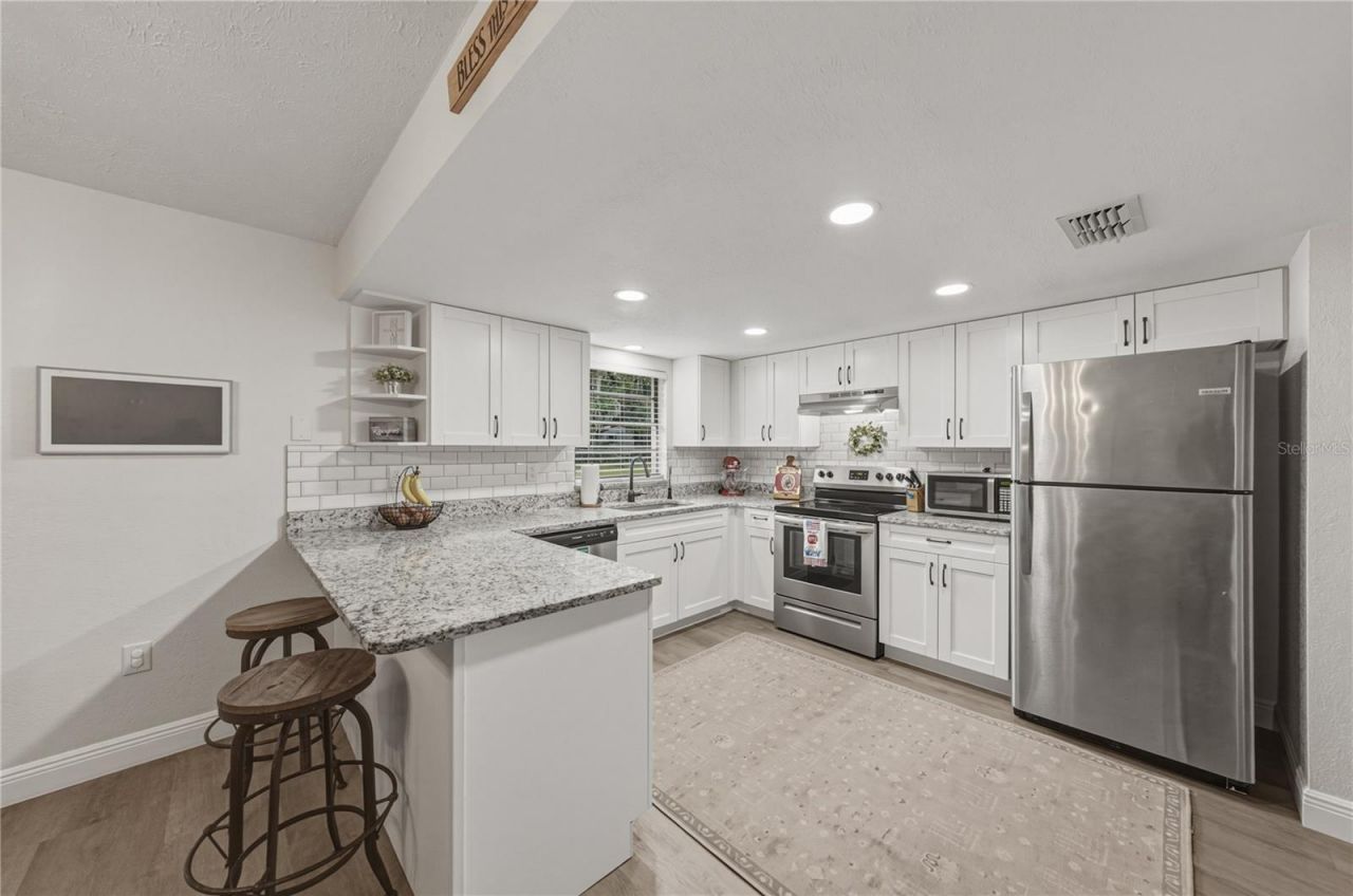 37320 Moore Drive , Dade City, FL 33525 Photo