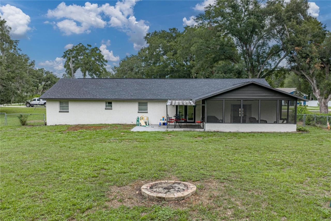 37320 Moore Drive , Dade City, FL 33525 Photo