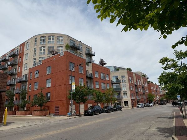 1222 Chicago Avenue , Unit 402, Evanston, IL 60202