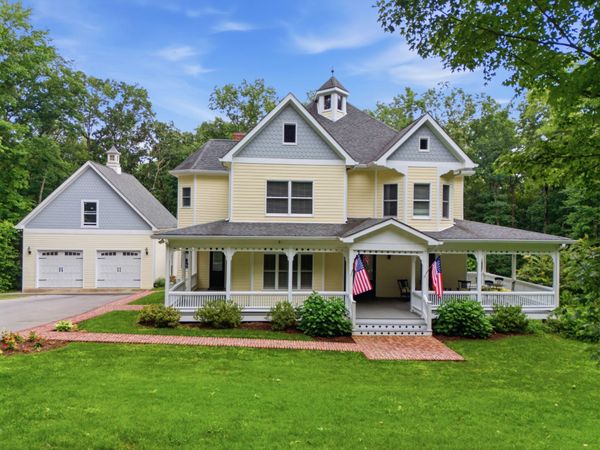 1097 Johnny Hall Rd , Burns, TN 37029
