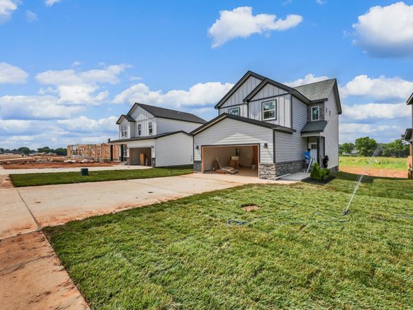 2808 Brewster Dr , Clarksville, TN 37042