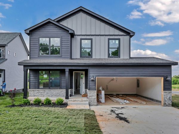 2812 Brewster Dr , Clarksville, TN 37042