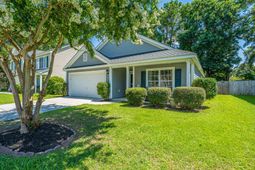 1102 Deerberry Road photo 4
