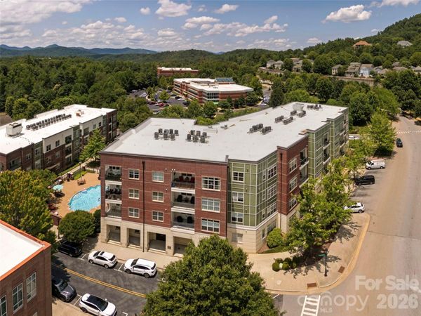 42 Schenck Parkway, Unit 310, Asheville, NC 28803
