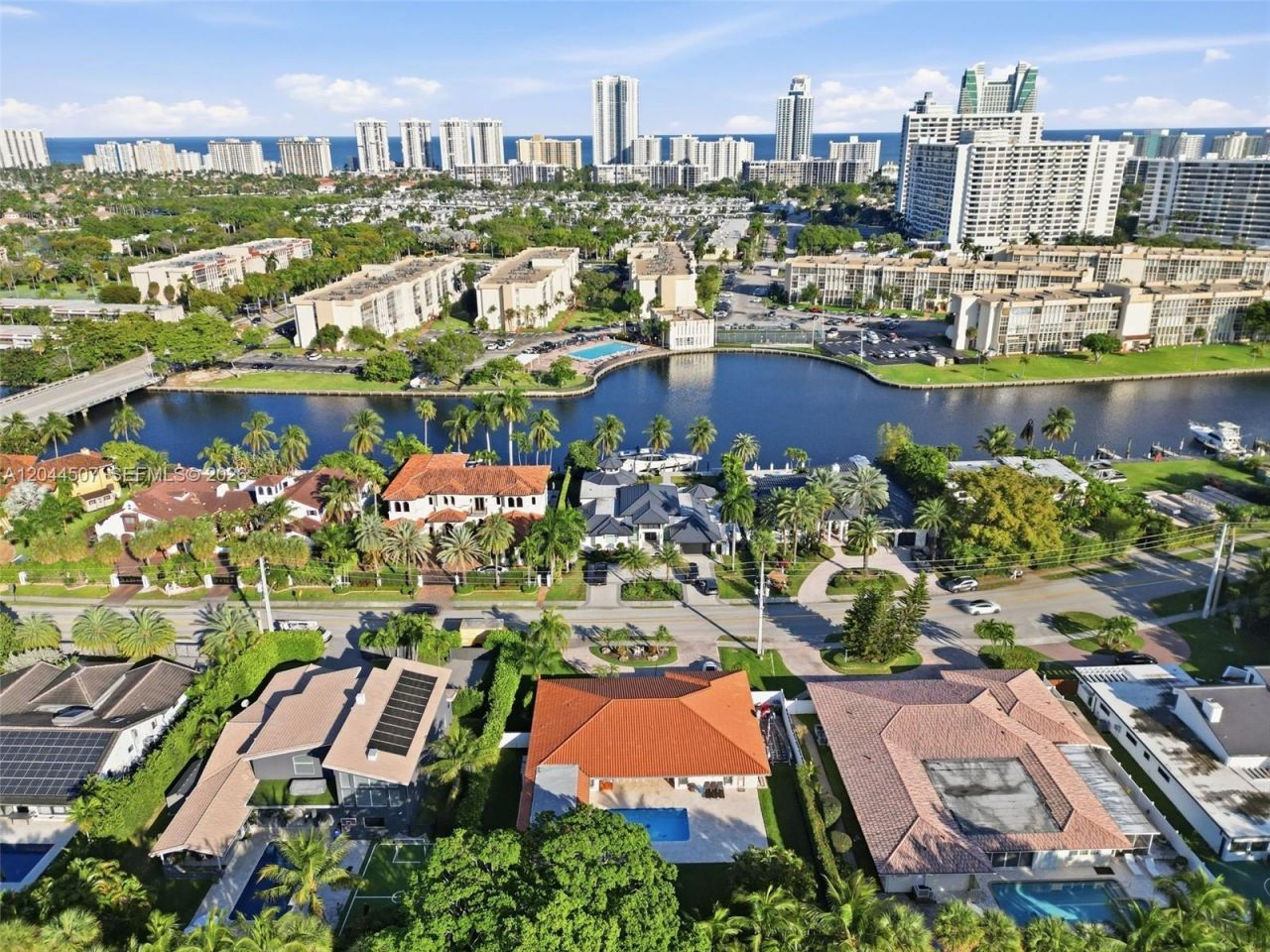 713 Diplomat Pkwy , Hallandale Beach, FL 33009 Photo