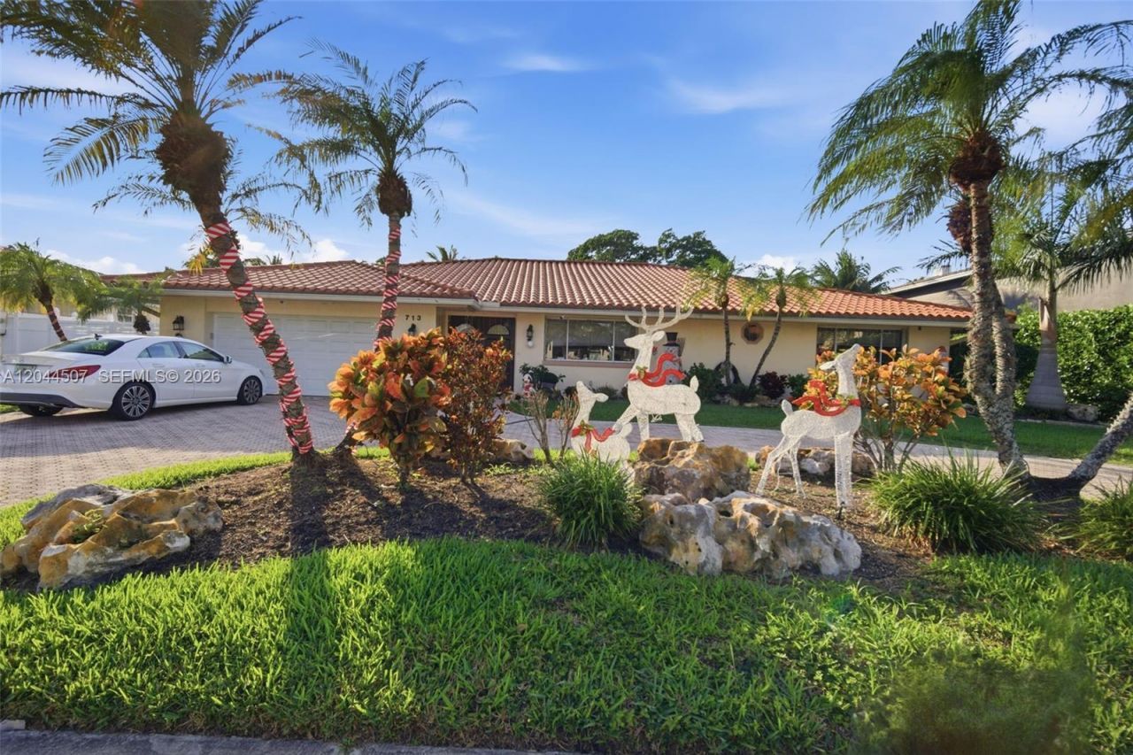 713 Diplomat Pkwy , Hallandale Beach, FL 33009 Photo