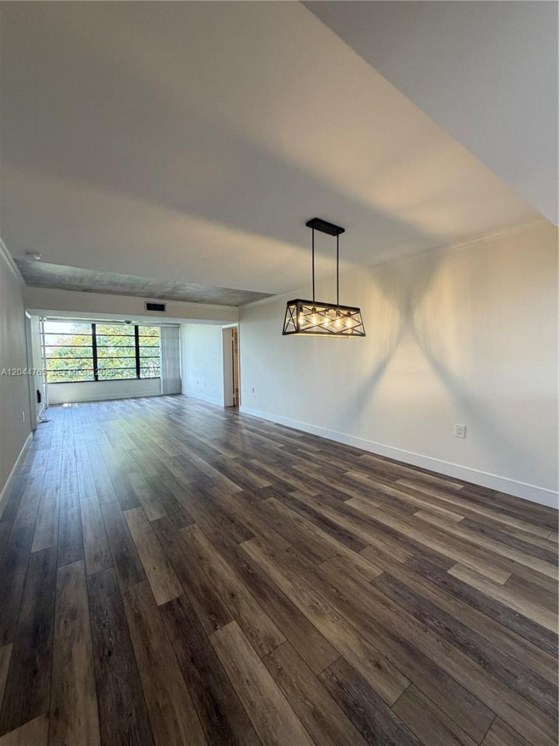 1705 Whitehall Dr, Unit 403, Davie, FL 33324 Photo