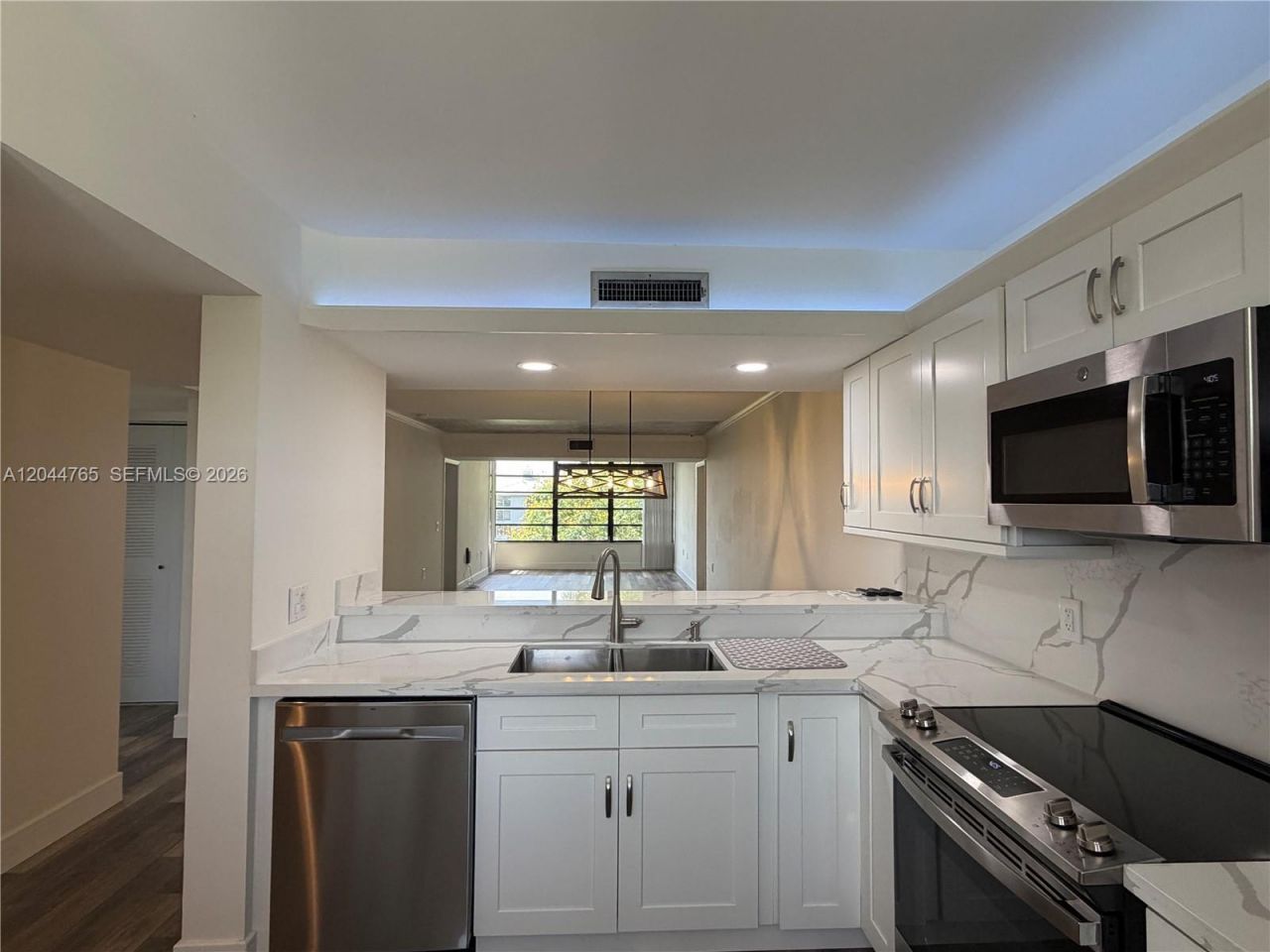 1705 Whitehall Dr, Unit 403, Davie, FL 33324 Photo