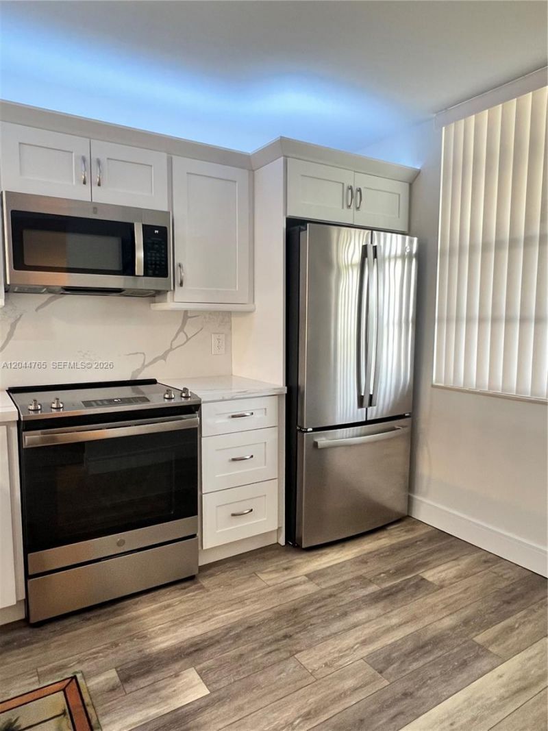 1705 Whitehall Dr, Unit 403, Davie, FL 33324 Photo