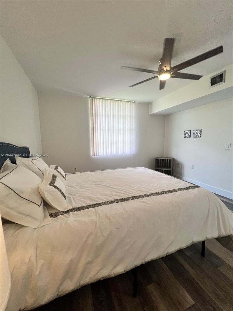 1705 Whitehall Dr, Unit 403, Davie, FL 33324 Photo