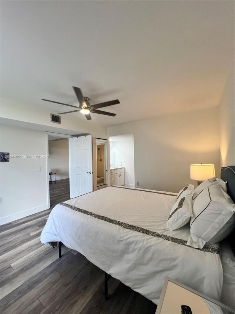 1705 Whitehall Dr, Unit 403, Davie, FL 33324 Photo