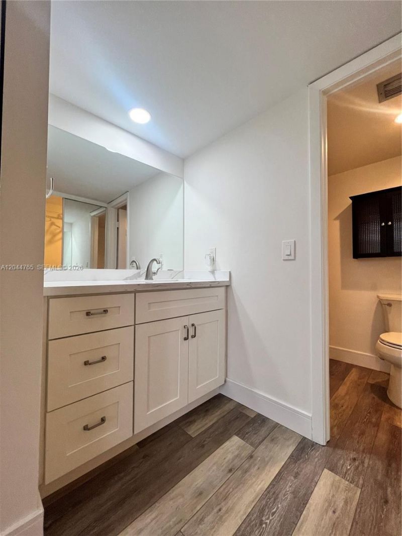 1705 Whitehall Dr, Unit 403, Davie, FL 33324 Photo