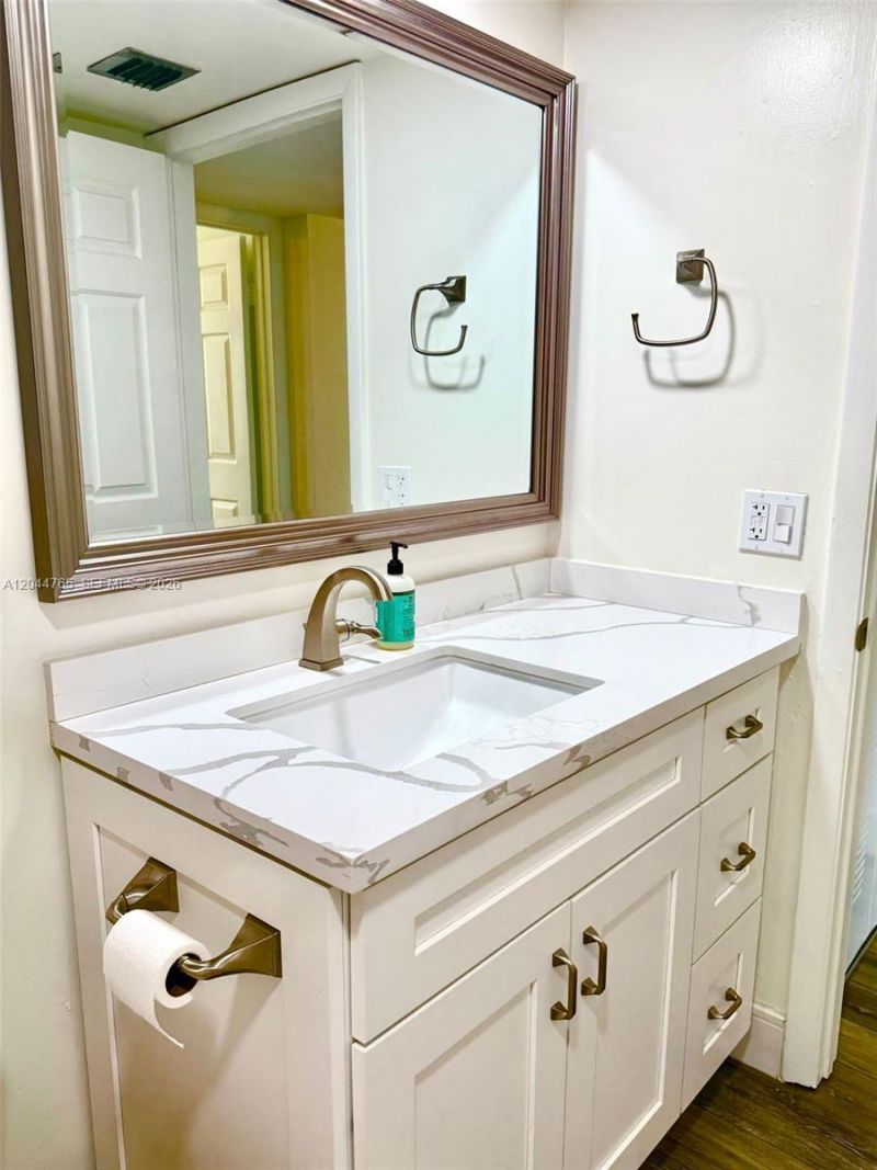 1705 Whitehall Dr, Unit 403, Davie, FL 33324 Photo