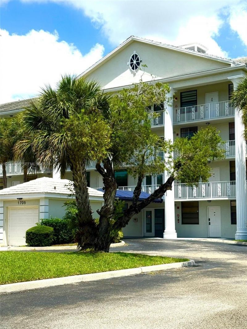 1705 Whitehall Dr, Unit 403, Davie, FL 33324 Photo