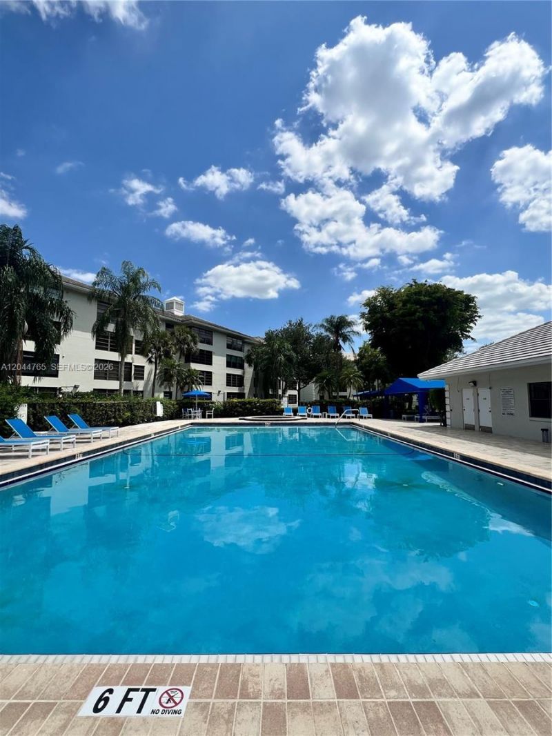 1705 Whitehall Dr, Unit 403, Davie, FL 33324 Photo