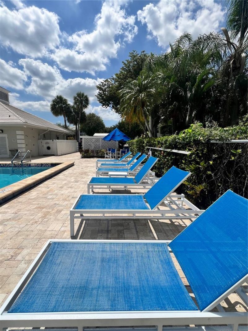 1705 Whitehall Dr, Unit 403, Davie, FL 33324 Photo