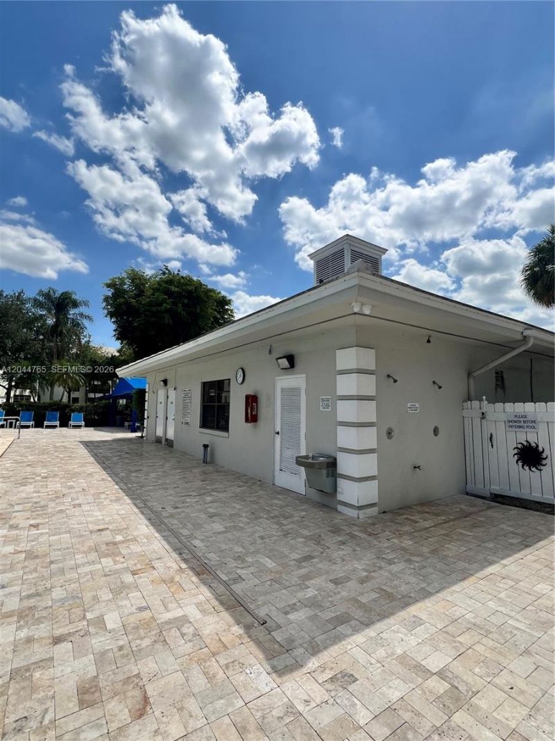1705 Whitehall Dr, Unit 403, Davie, FL 33324 Photo