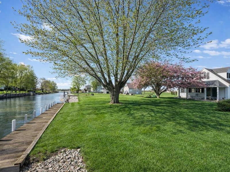 91 S Nancy Drive, Port Clinton, OH 43452 Photo 1