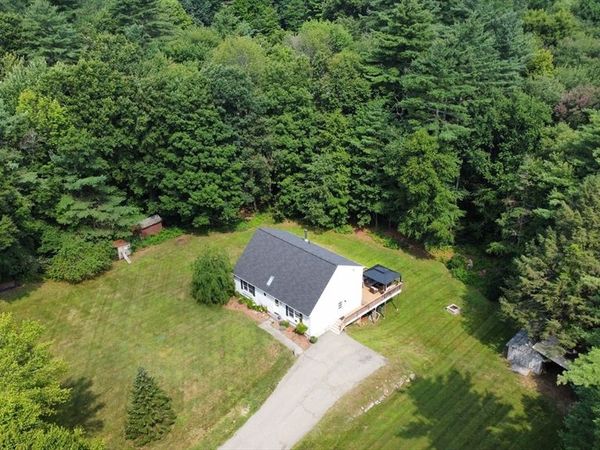1 Barefoot Ln, Brookfield, MA 01506