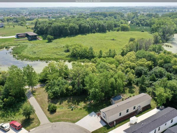 3200 Okoboji Avenue, Unit 137, Milford, IA 51351