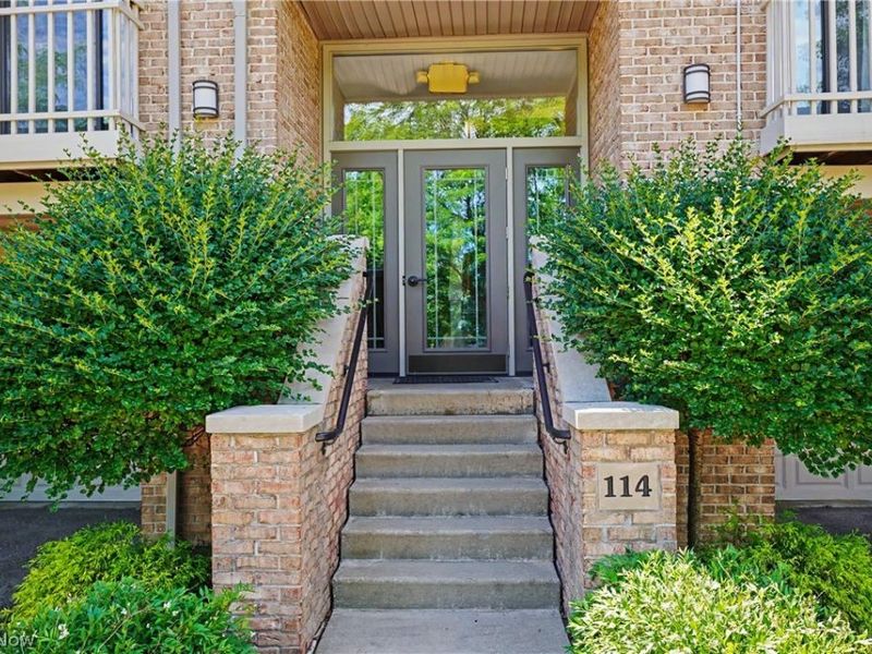 3800 Rosemont Boulevard, Unit 114B, Akron, OH 44333 Photo 2