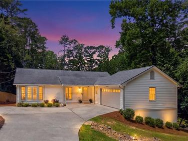 6014 Lake Lanier Heights Road, Buford, GA 30518