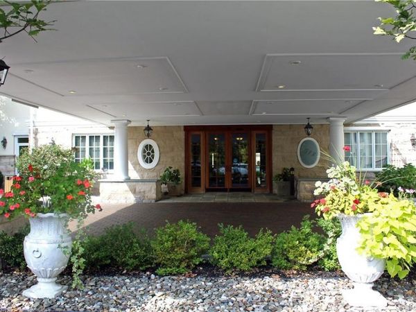 405 Trump Park , Shrub Oak, NY 10588
