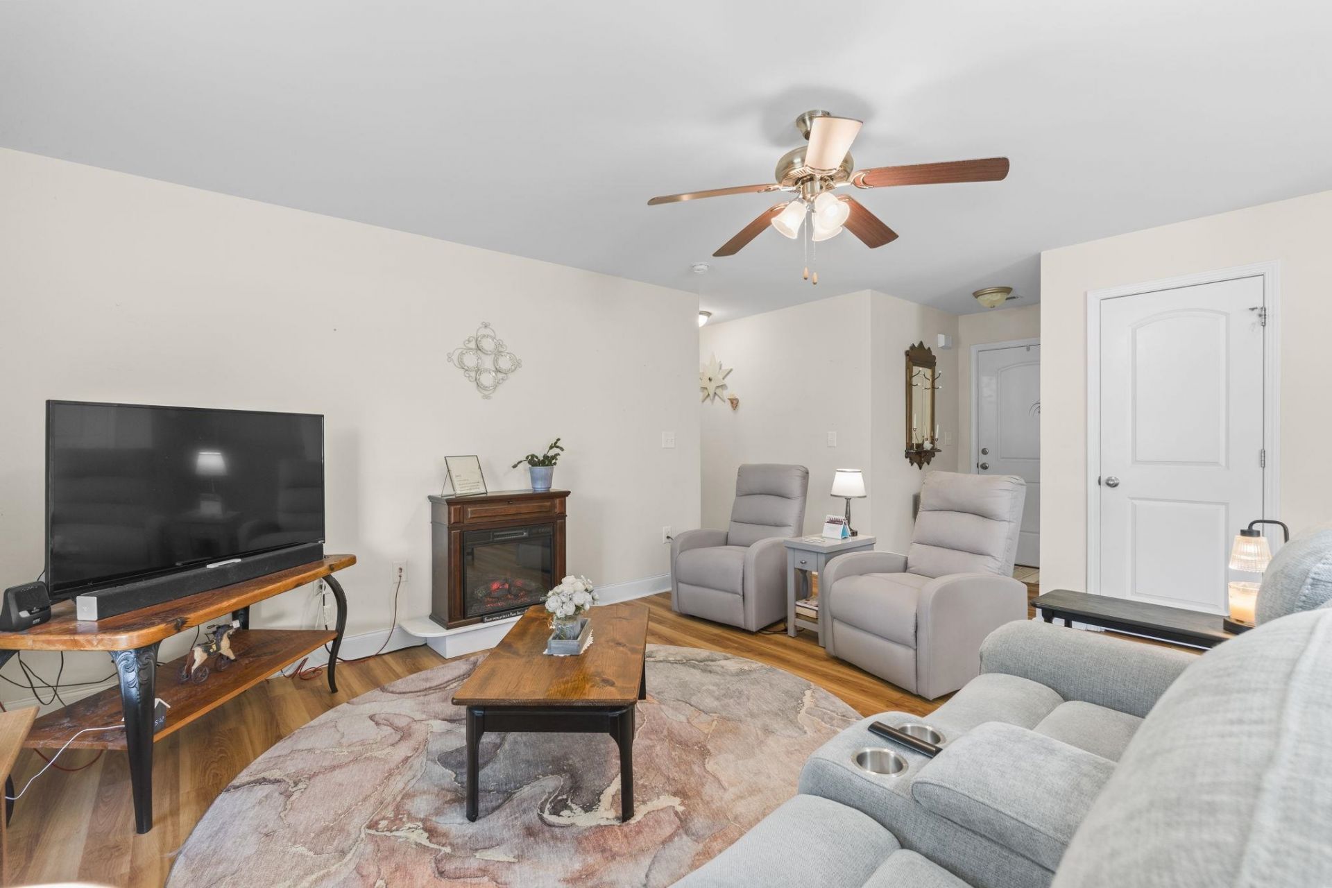 388 Blue Rock Dr.  Photo 6