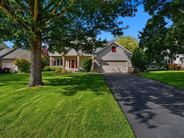 1860 Spinaker Drive, Woodbury, MN 55125