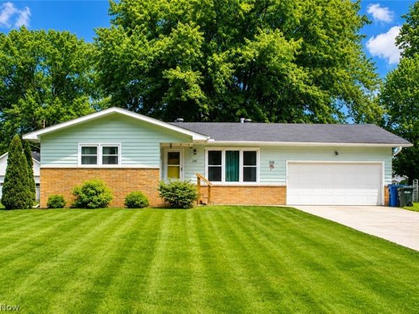 210 Oakdale Drive, South Amherst, OH 44001