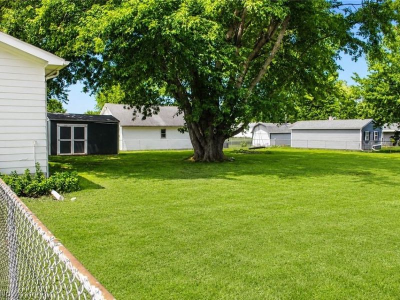 210 Oakdale Drive, South Amherst, OH 44001 Photo 23
