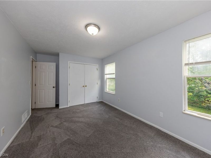 9323 Pratt Avenue, Cleveland, OH 44105 Photo 18