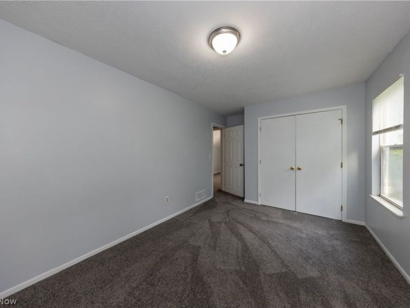9323 Pratt Avenue, Cleveland, OH 44105 Photo 19
