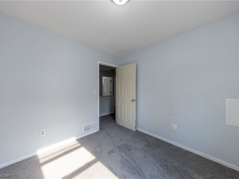 9323 Pratt Avenue, Cleveland, OH 44105 Photo 22