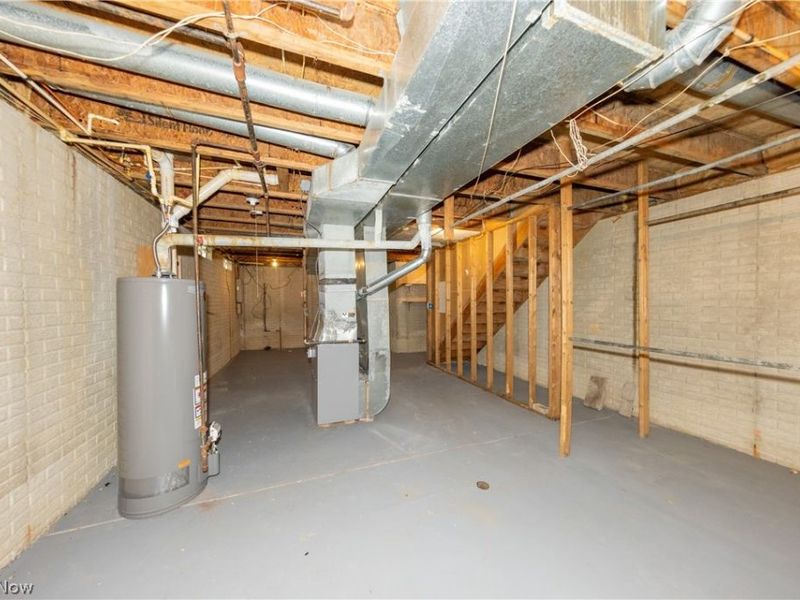 9323 Pratt Avenue, Cleveland, OH 44105 Photo 27