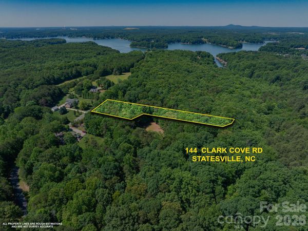 162 Clark Cove Road, Statesville, NC 28677