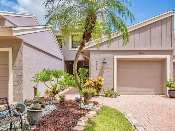 6640 Thornhill Court, Boca Raton, FL 33433