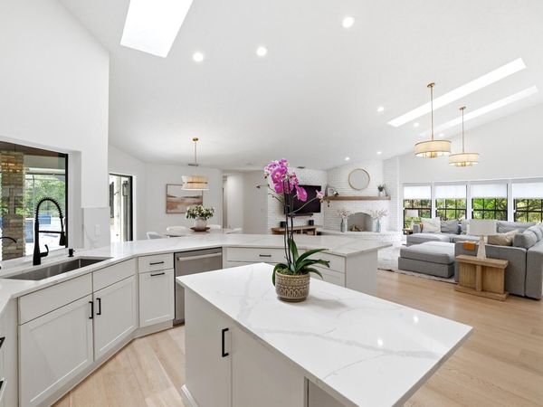 15395 Meadow Wood Drive, Wellington, FL 33414