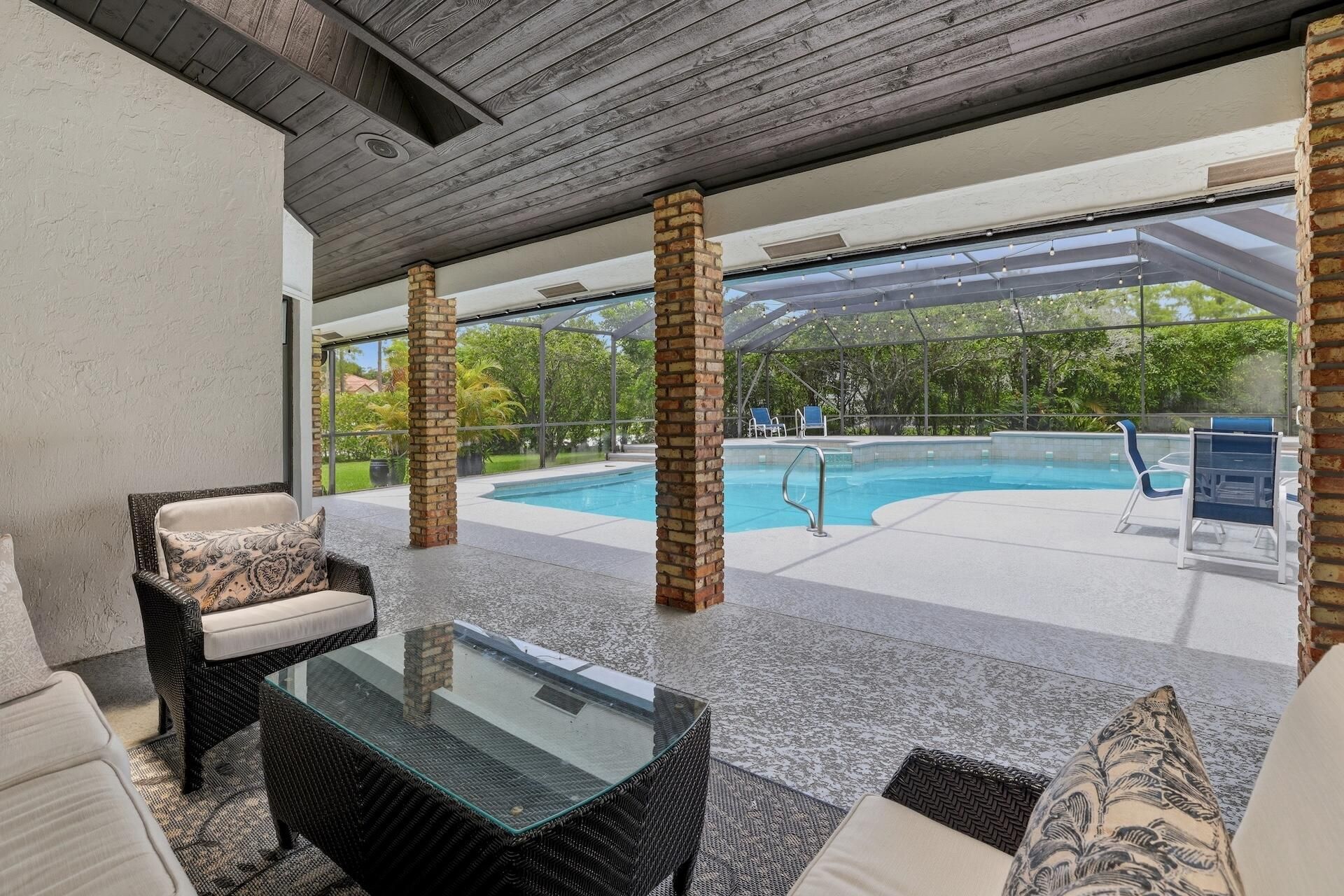 15395 Meadow Wood Drive, Wellington, FL 33414 Photo