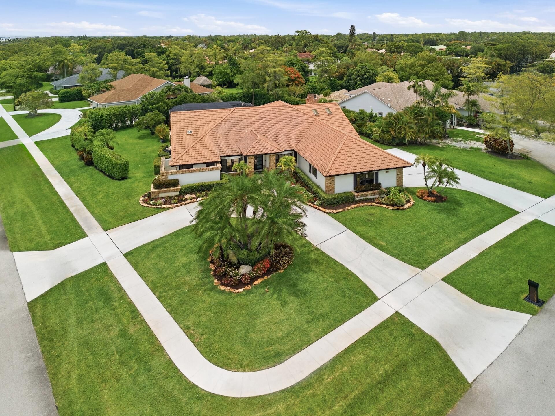 15395 Meadow Wood Drive, Wellington, FL 33414 Photo