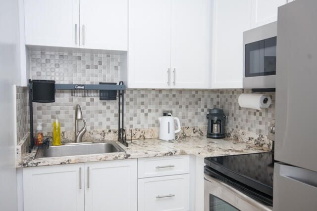 301 Croton Avenue, Unit 303, Lantana, FL 33462 Photo