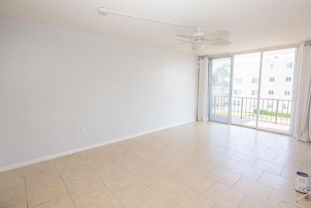 301 Croton Avenue, Unit 303, Lantana, FL 33462 Photo