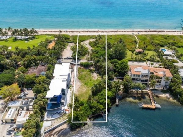 3060 S Ocean Boulevard, Lantana, FL 33462