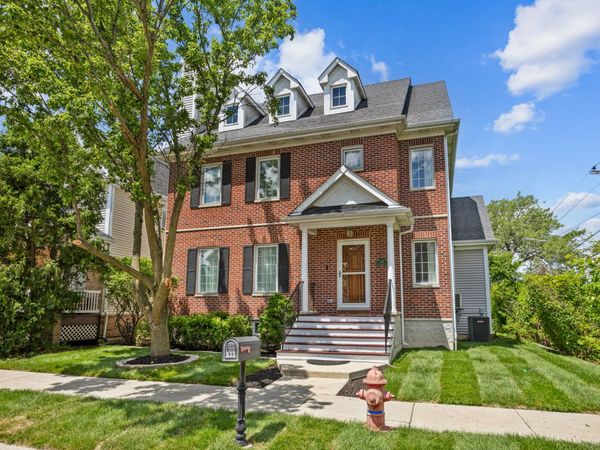 335 W Carriage Lane , Bensenville, IL 60106